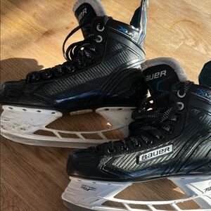 Bauer Carbon Fiber Black and White Skates
